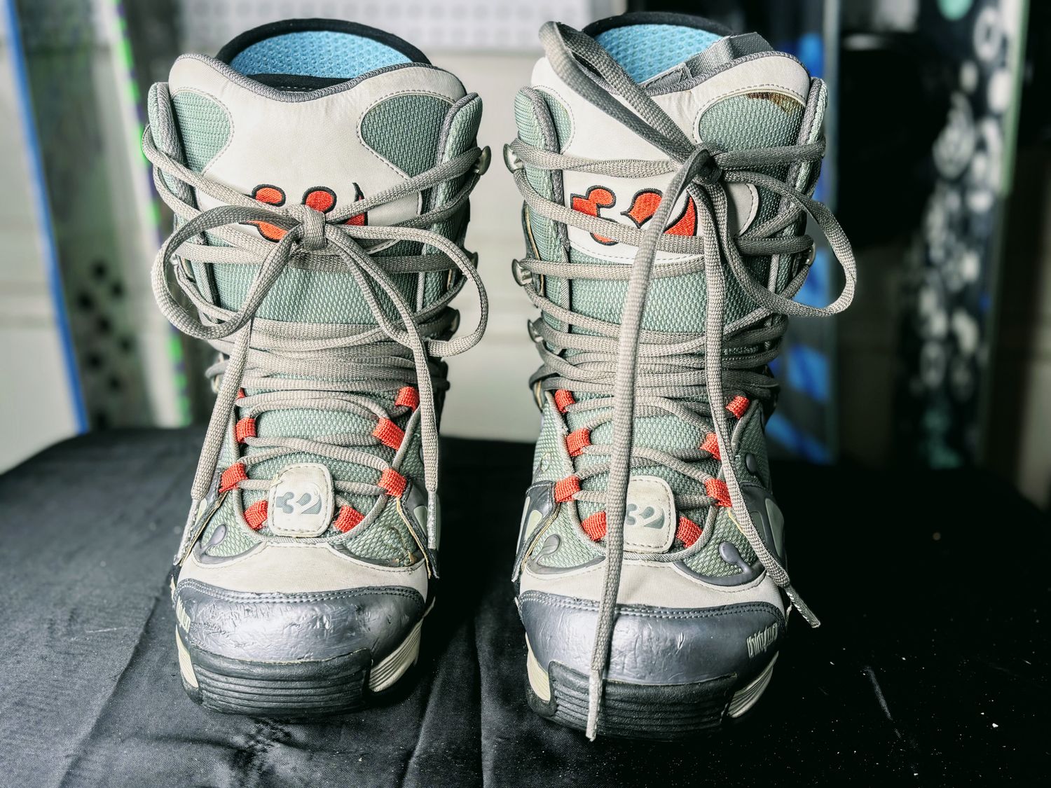 Thirty Two Griffen Women&#39;s 6 Snowboard Boots
