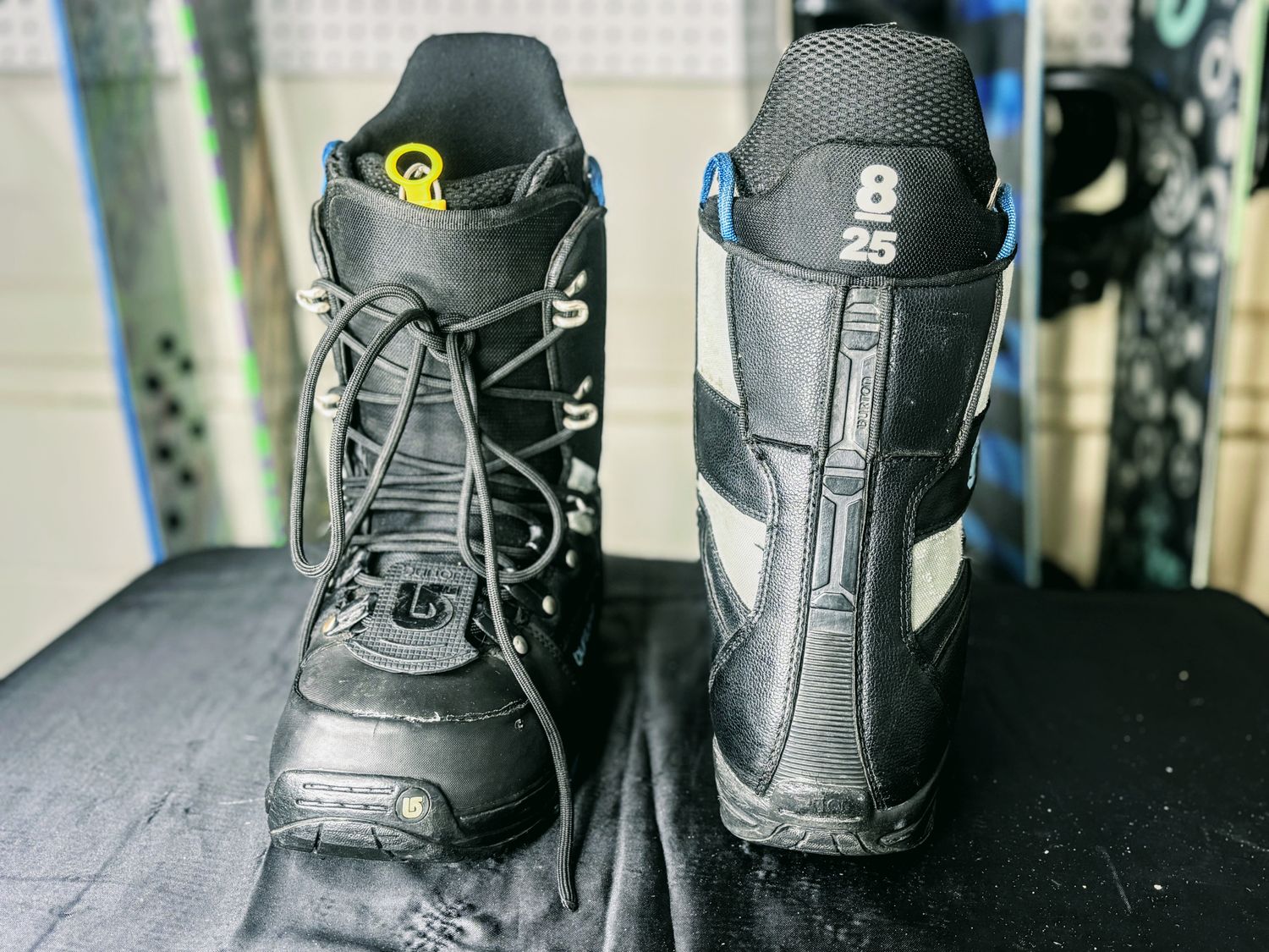 Burton Progression Women&#39;s size 8 Snowboard Boots (Good)