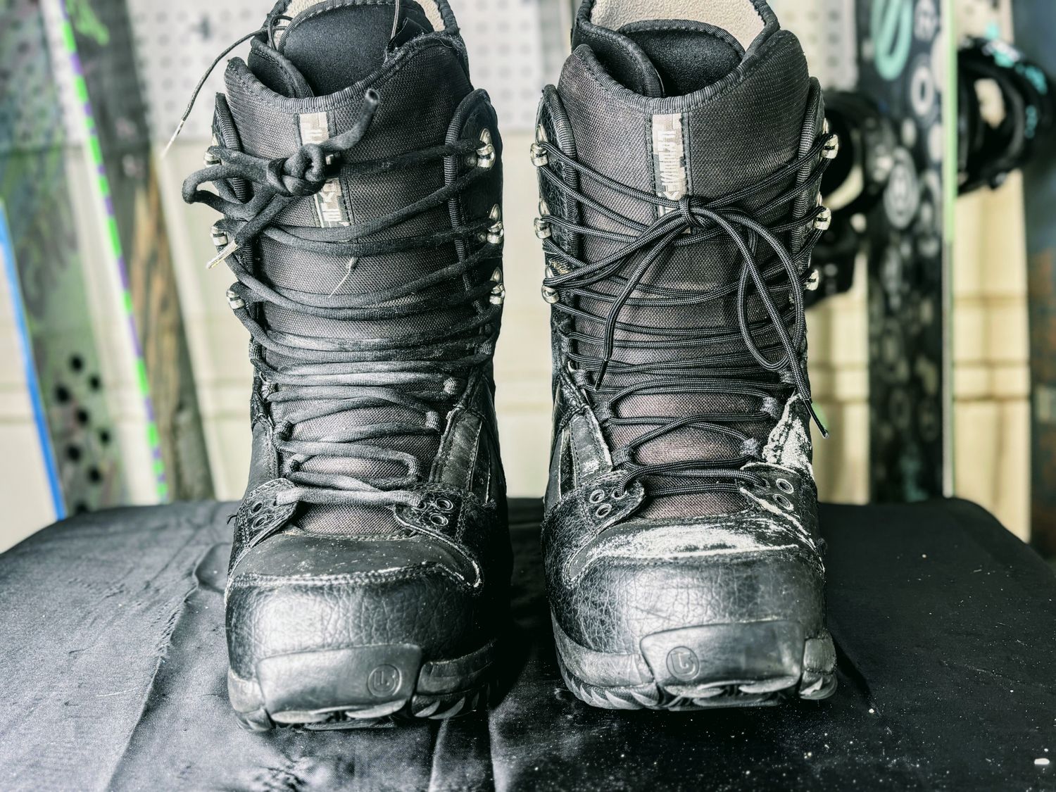 Burton Freestyle Mens size 12 Snowboard Boots
