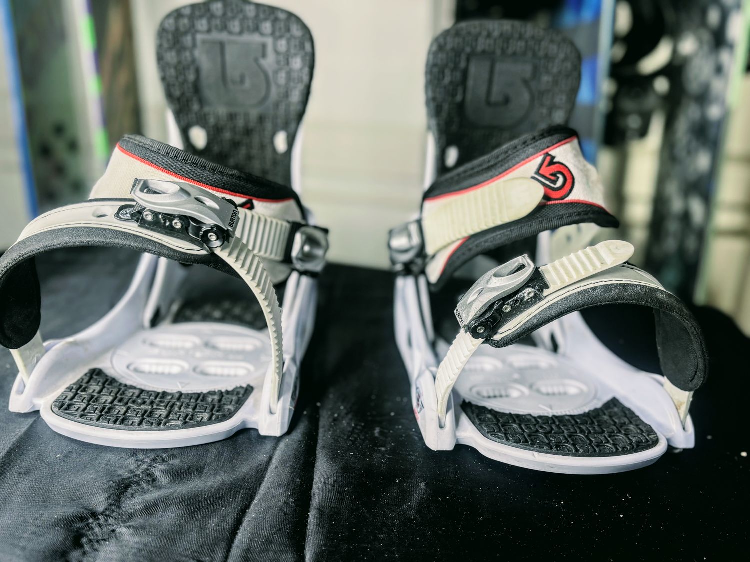 Burton Freestyle Mens Small Snowboard Bindings