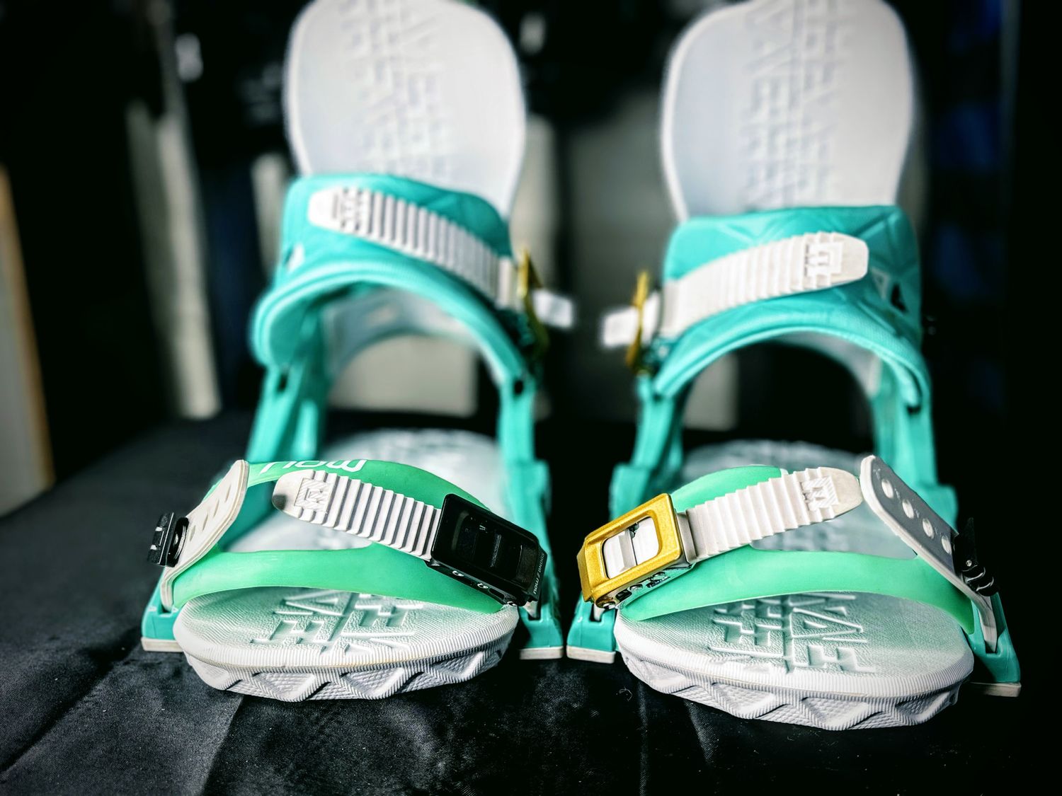 Now Blue Medium Women&#39;s Snowboard Bindings