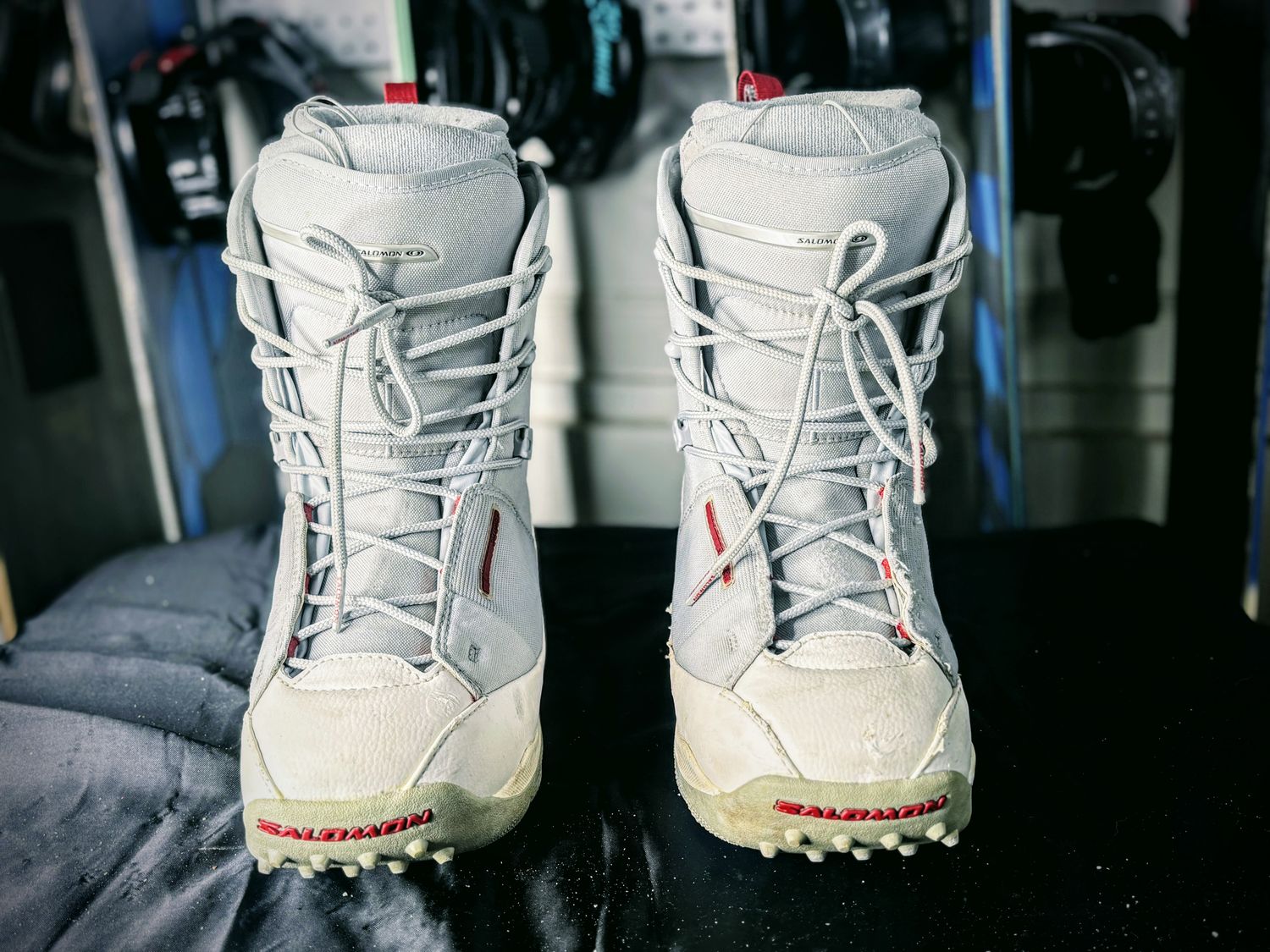 Solomon Women's 7.5 Boots. (Soles are separating a bit still in tact)