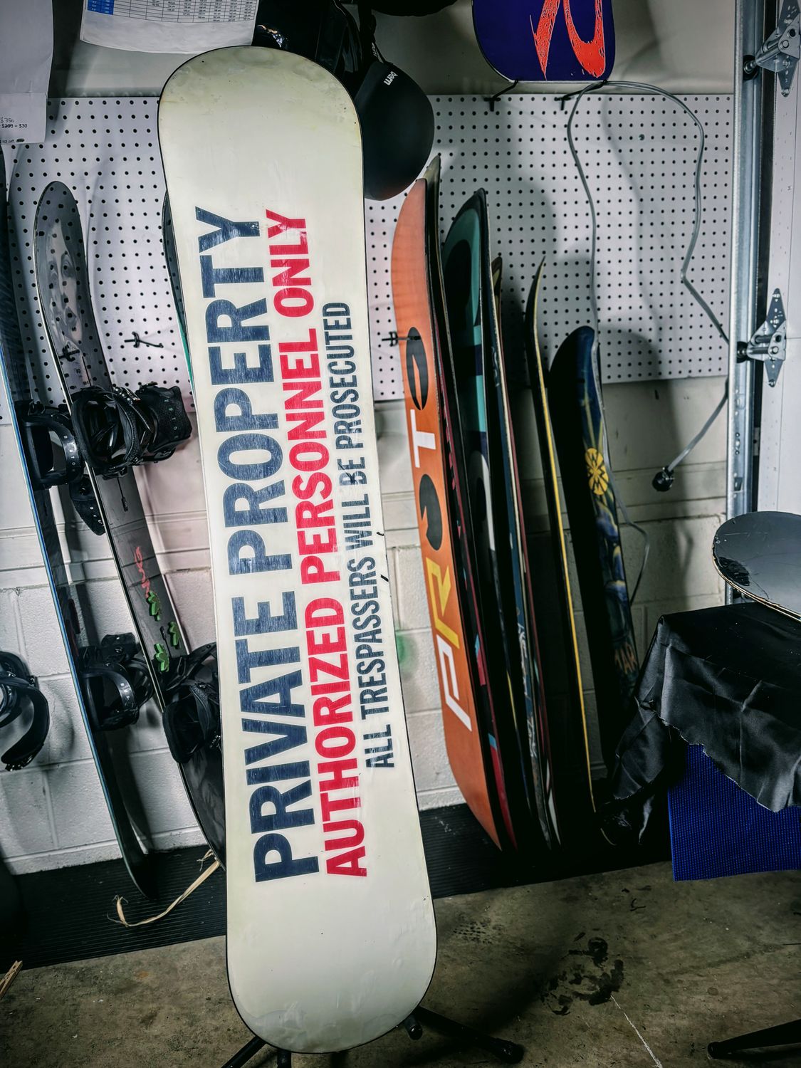 Forum The Rat 150 CM Snowboard (Repaired nose)