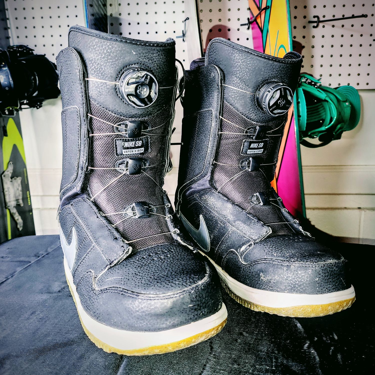Nike SB BOA Snowboard Boots Mens 7 (Good shape)(Charity)
