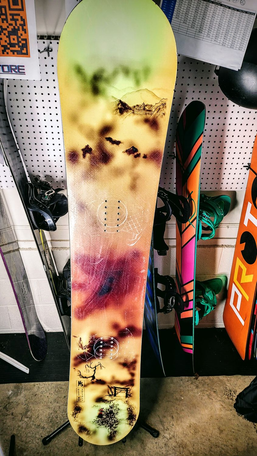 High Society 164 CM  Wide Snowboard (Great shape)