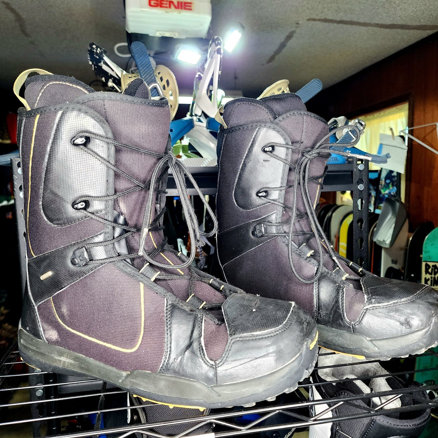 Solomon Echelon Snowboard boots mens 11