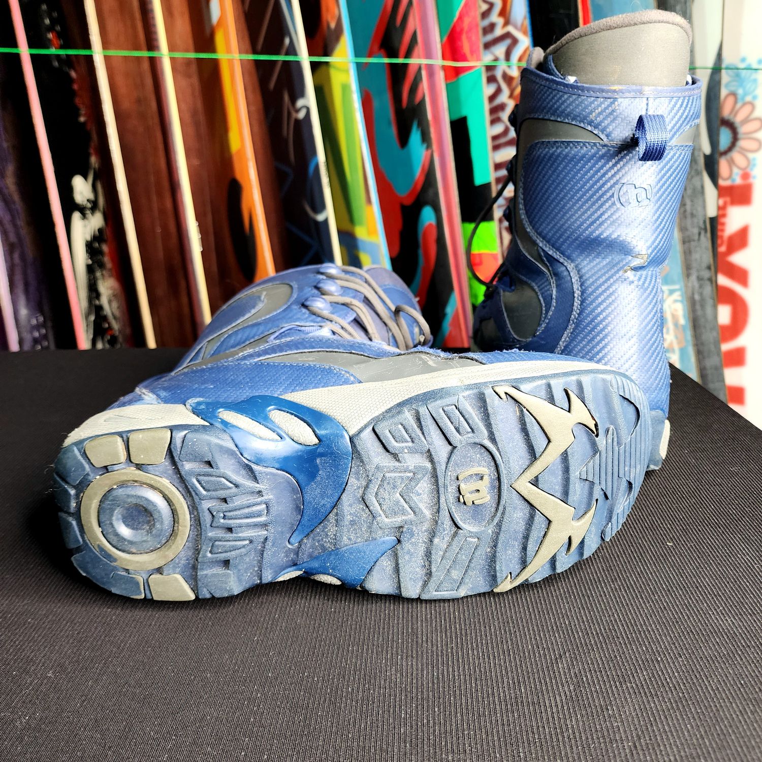 House Snowboard boots