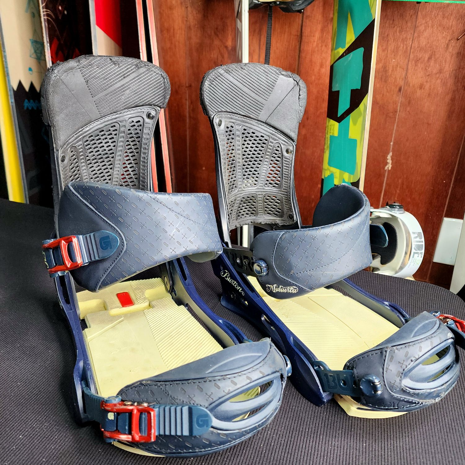 Burton Malavitas Large