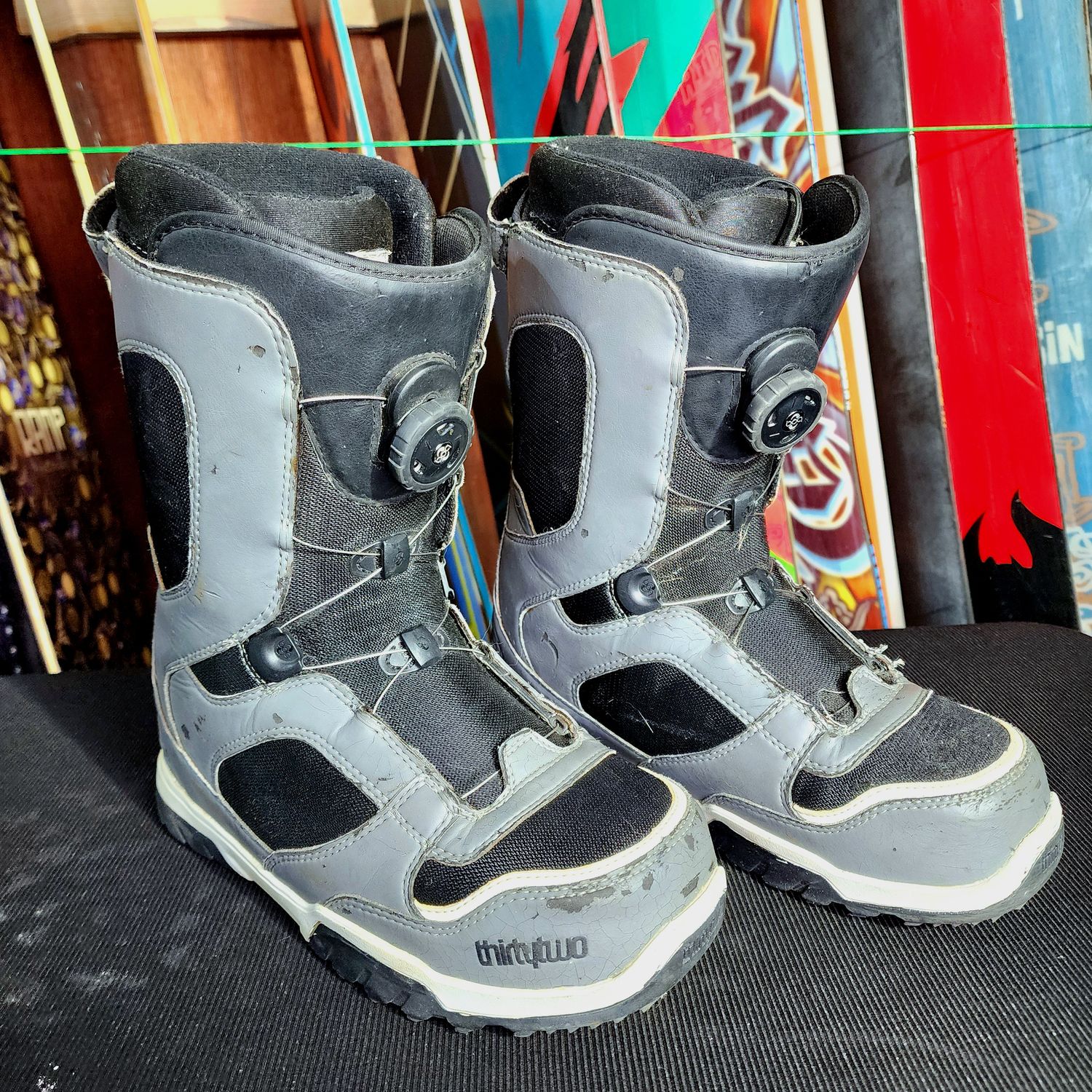 32 Men&#39;s 10 BOA Boots