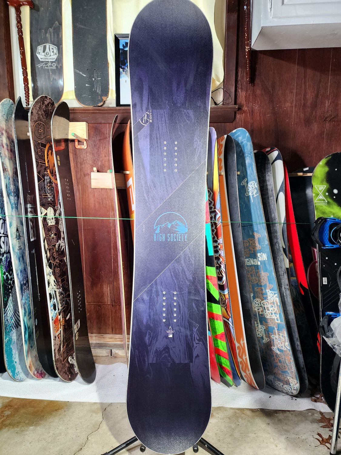 High Society 163 CM Wide Snowboard (fresh wax)