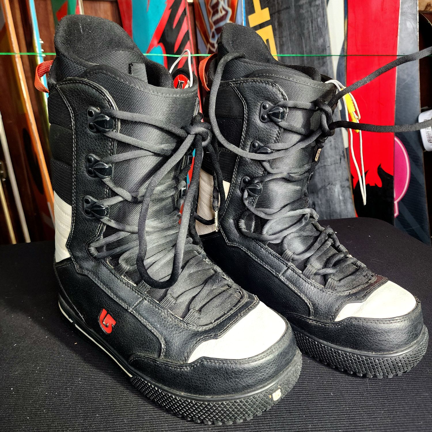 Mens Burton Poacher 11.5 Snowboard boots