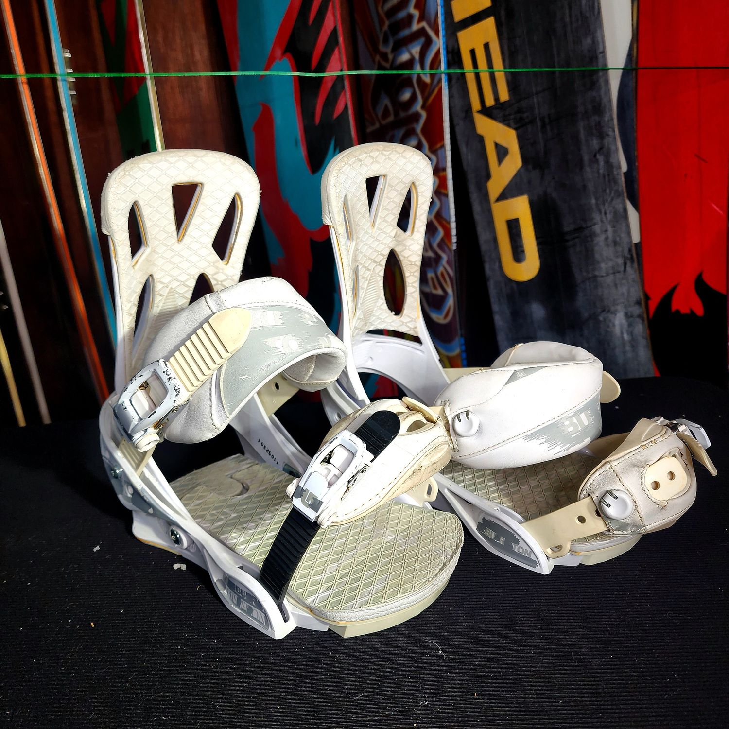 Womens small / Medium Burton Mission bindings