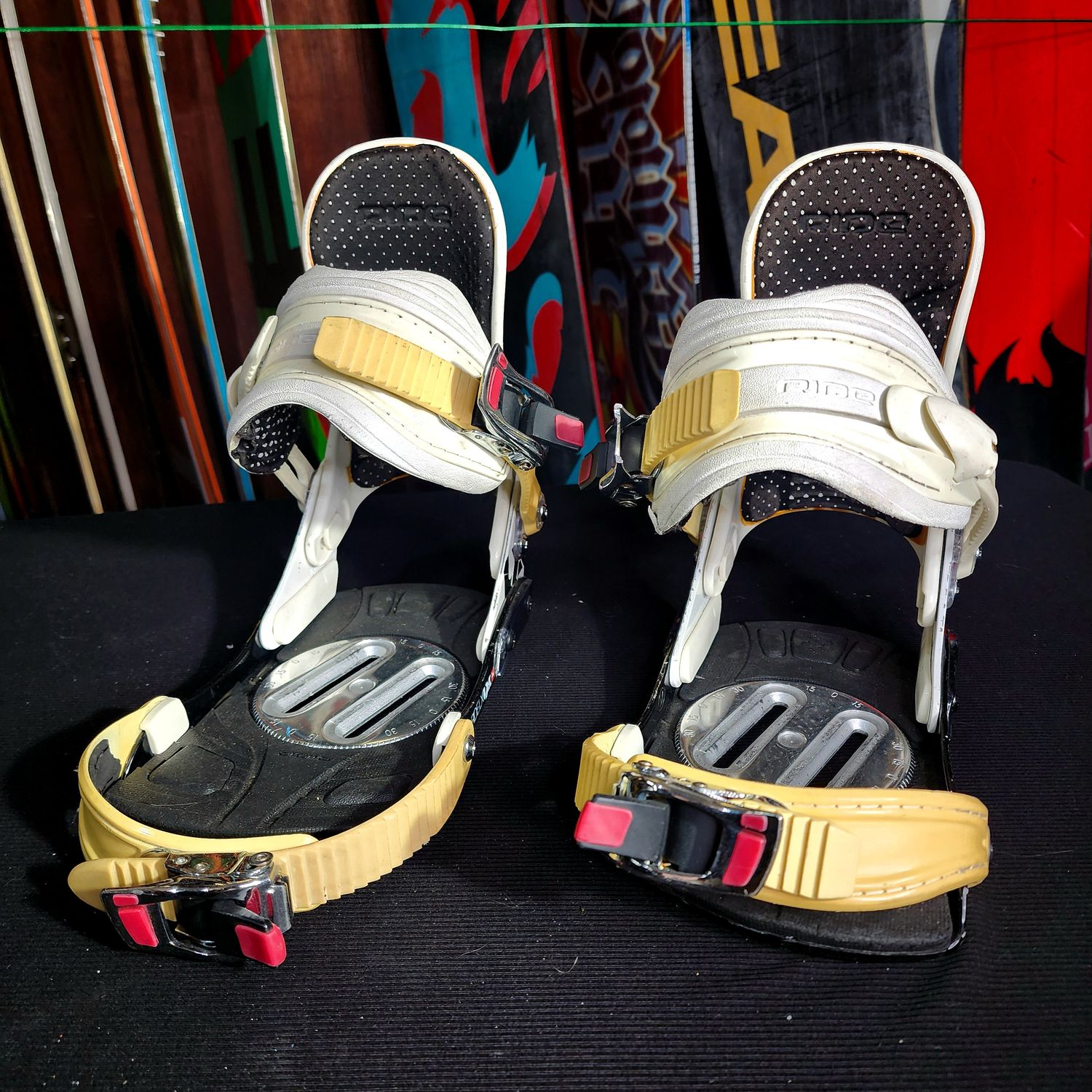 Women's Medium Ride Snowboard Bindings
