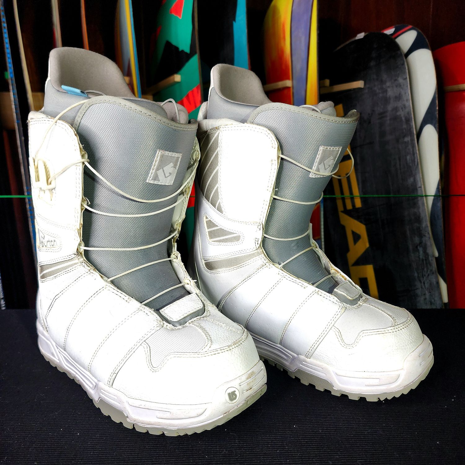 Burton Mint Womens size 10 quickdraw Snowboard boots