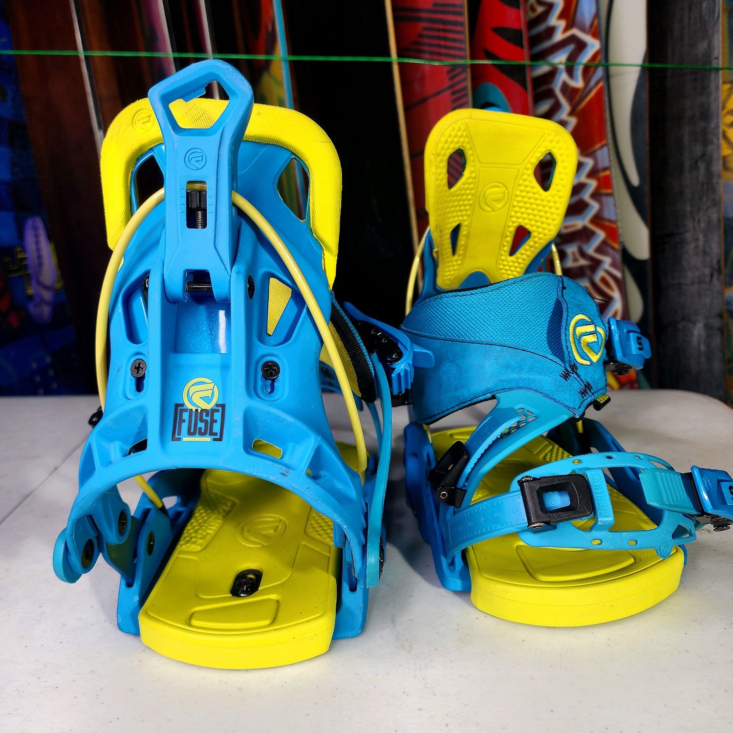 Medium Flow Fuse Reverse entry Snowboard Bindings