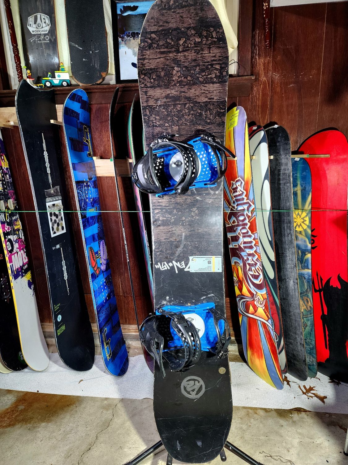 Burton Seven 151 CM Snowboard with S/M Burton bindings