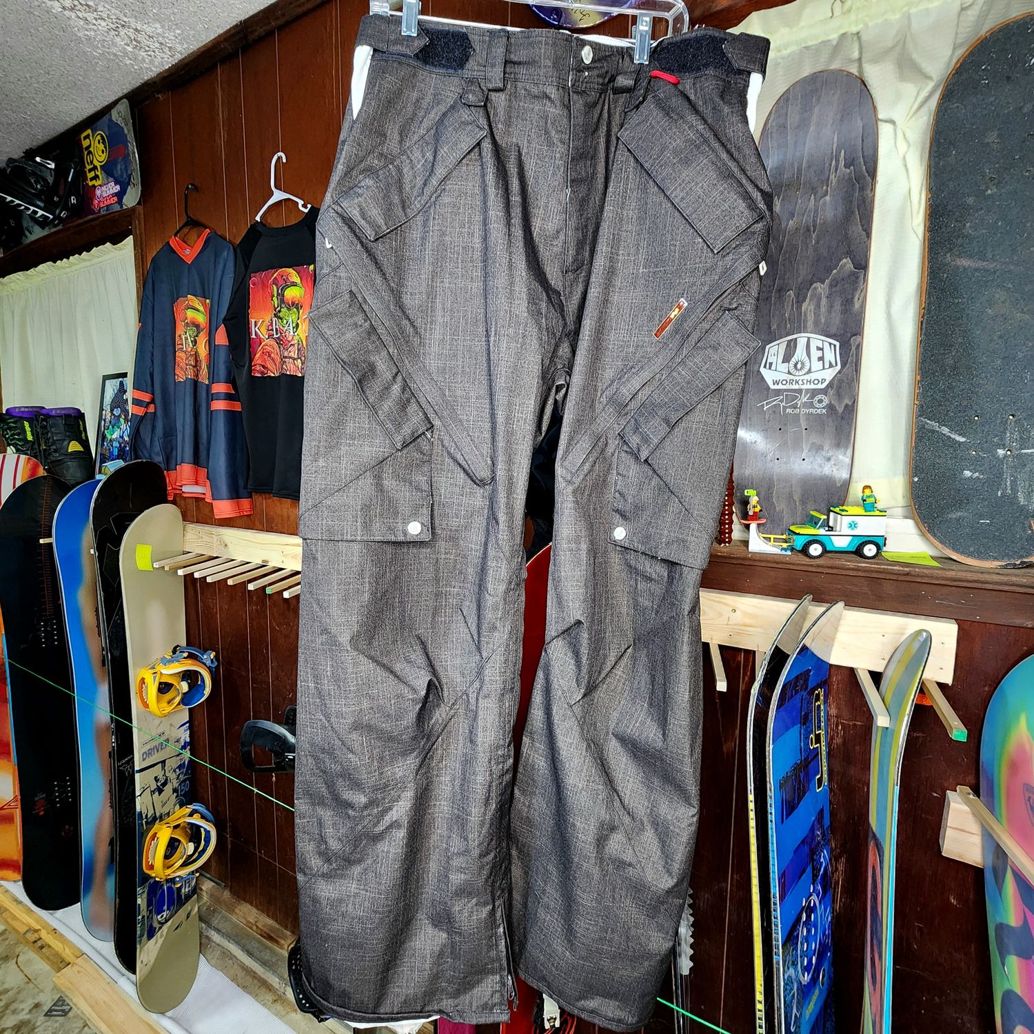 Foursquare Men's XL Snowboard pants