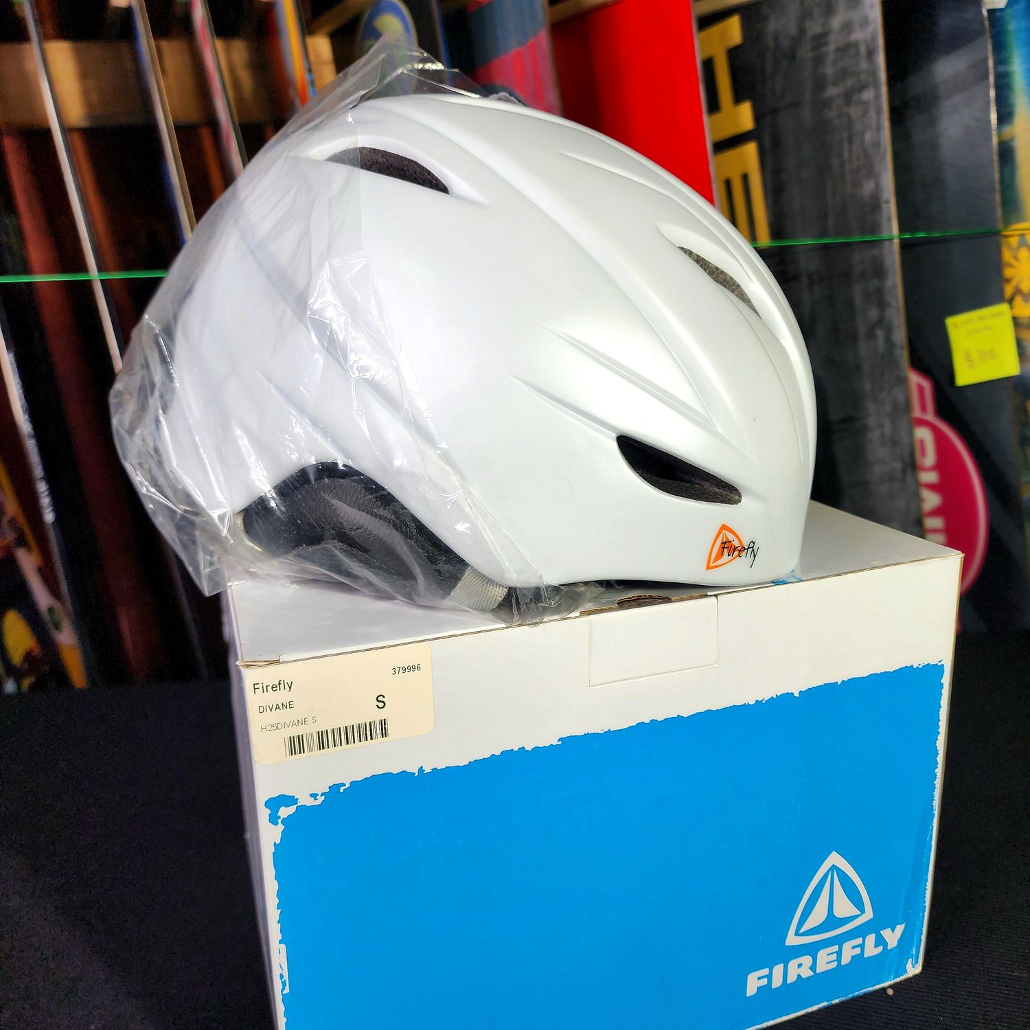 NEW small Firefly Snowboard Helmet 54-56 CM
