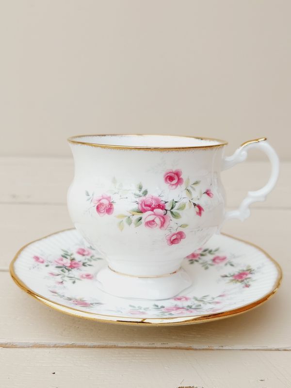 Kop met schotel Elizabethan