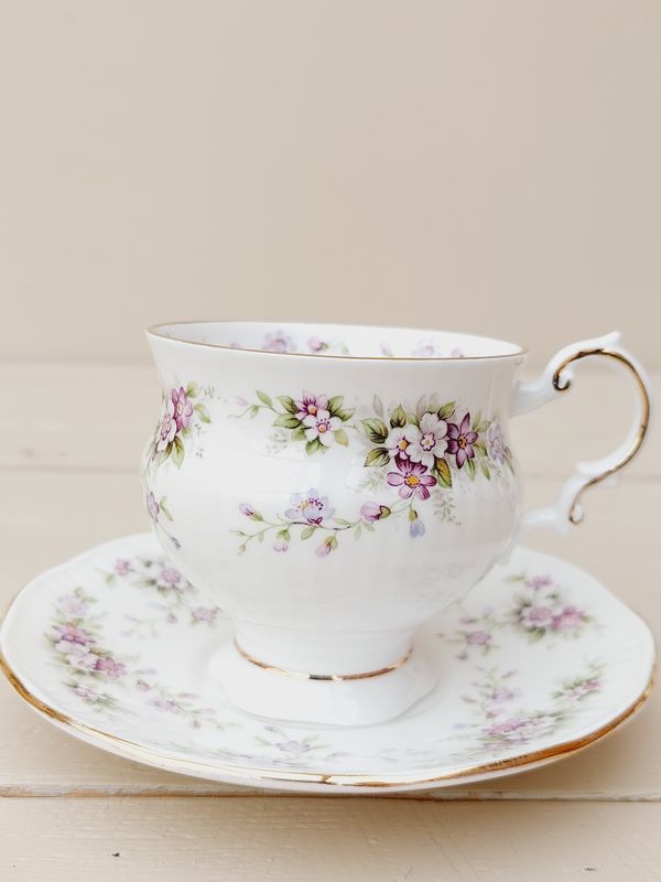 Kop met schotel Elizabethan