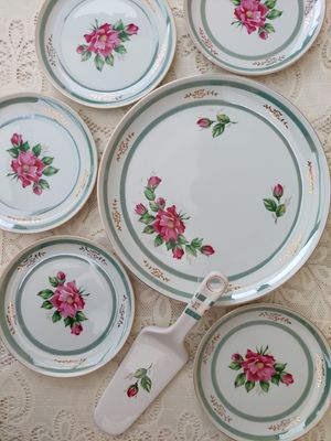 Vintage gebaksset met porseleinen taartschep
