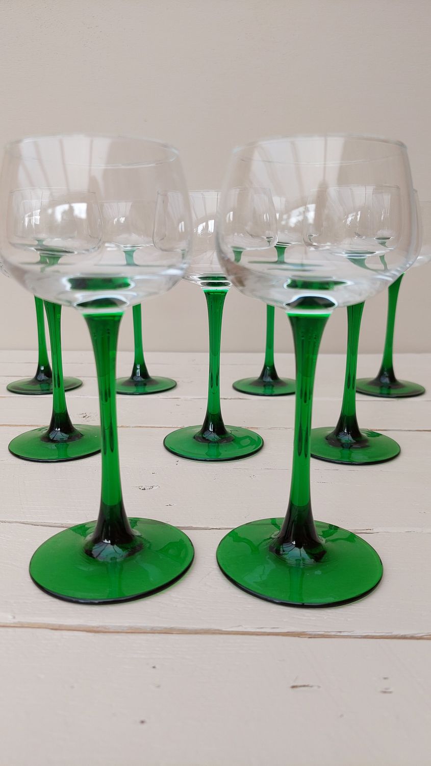 Luminarc wijnglas n op smalle groene voet