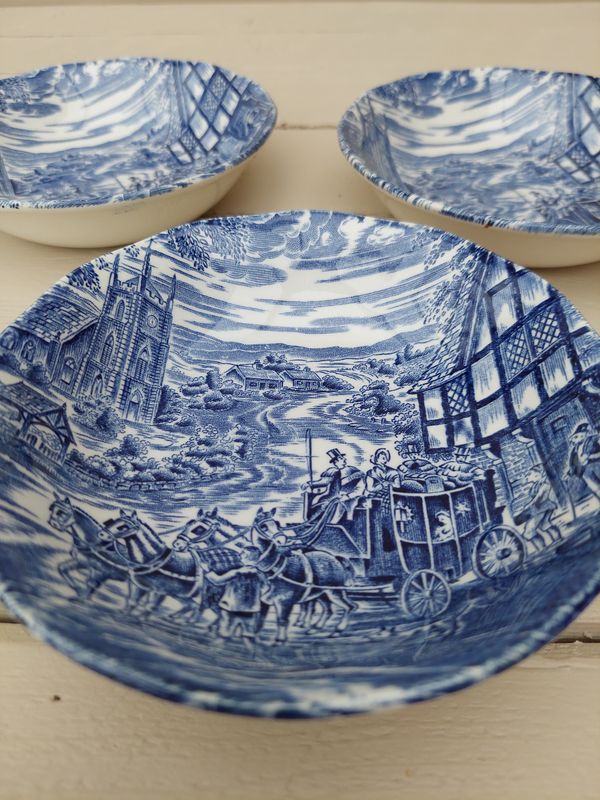 Kommetjes in Engelse stijl van Enoch Wedgwood, set van 3