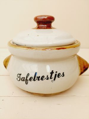 Vintage pot voor tafelrestjes