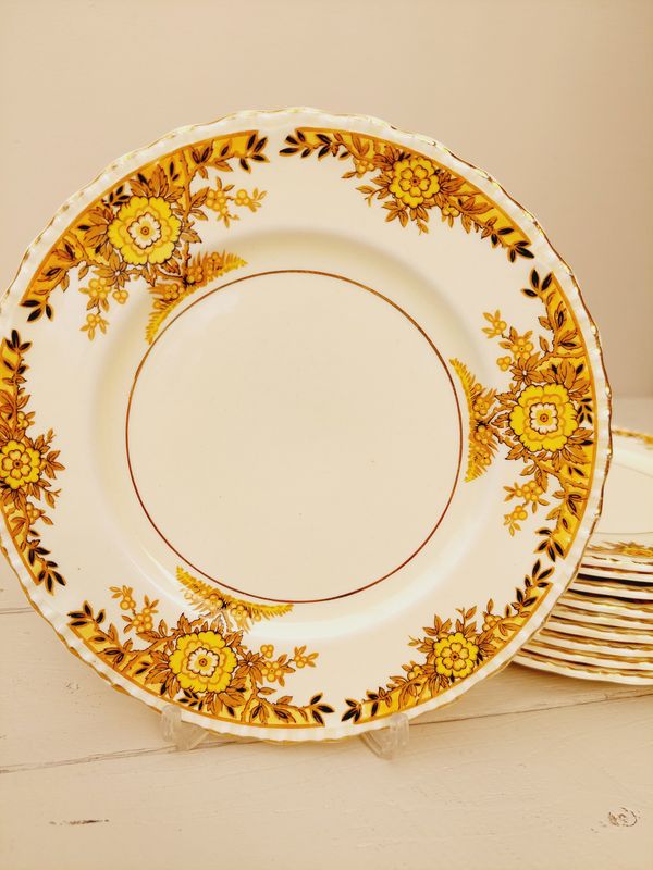 Gebaksbordjes gele bloemen met goud Grindley