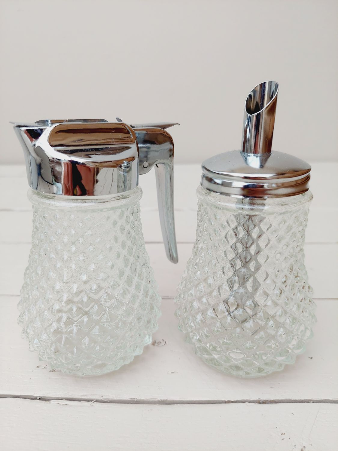 Vintage suikerstrooier en melkkan - BMF – glas met metalen deksel, jaren ’70 stijl
