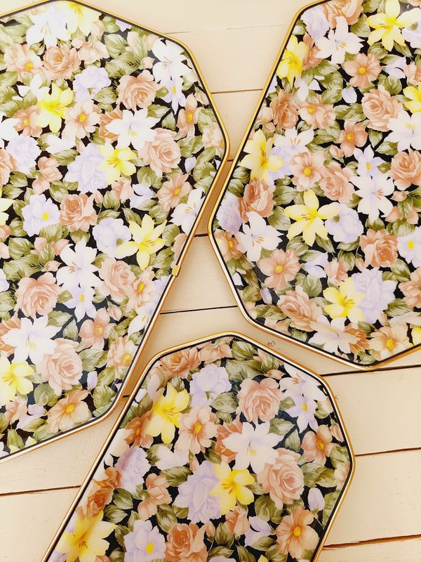 Dienbladen met bloemen en gouden rand, set van 3