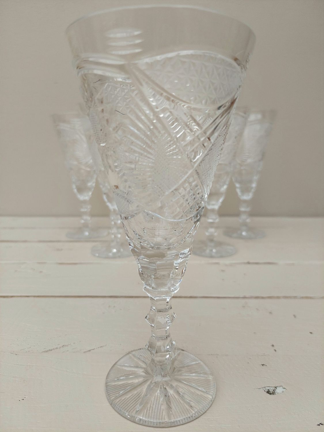 Champagneglazen in kristal, geslepen glas