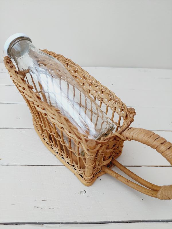 Vintage flessenhouder riet voor halve literfles