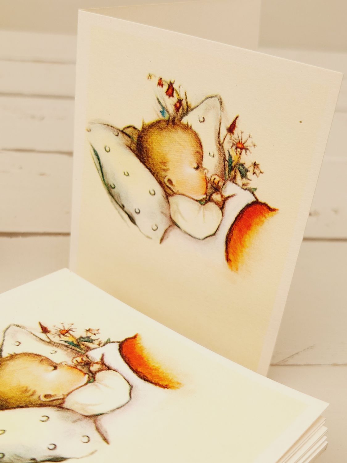 Vintage geboortekaartjes slapende baby