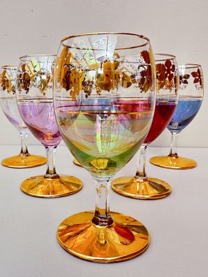Vintage wijnglazen in pastel, afgewerkt met goud, set van 6