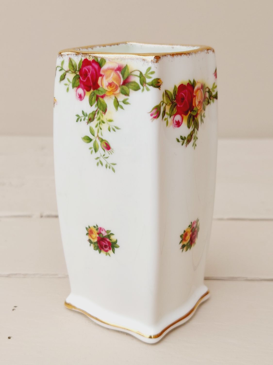 Vaasje Royal Albert Old Country Roses