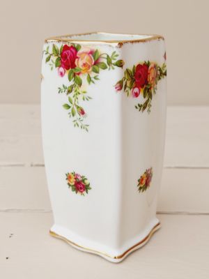 Vaasje Royal Albert Old Country Roses