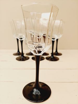 Vintage Arcoroc Luminarc France Octime klein wijnglas op zwarte voet