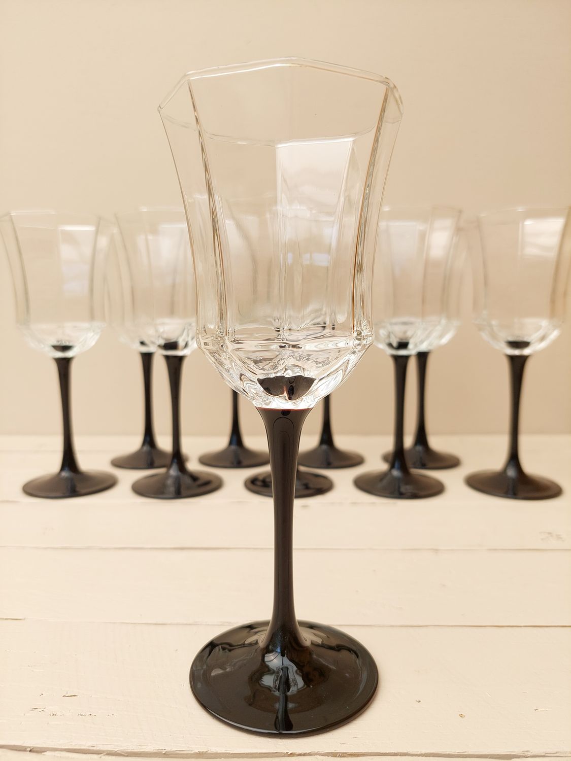 Vintage Arcoroc Luminarc France Octime groot wijnglas op zwarte voet