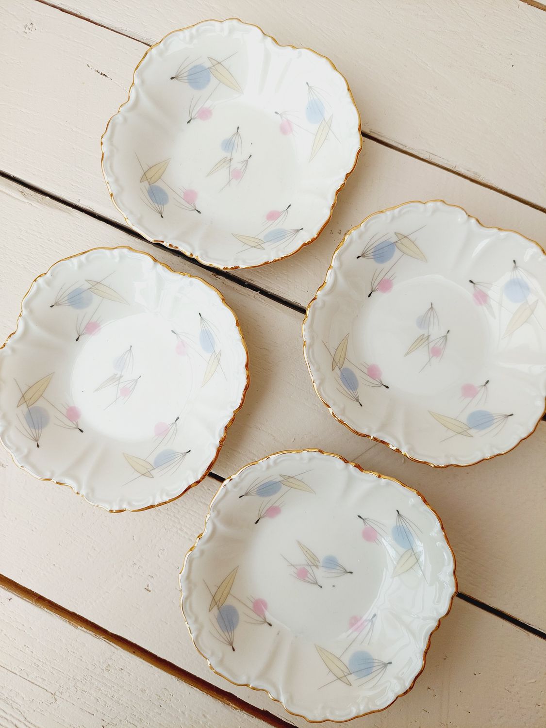 Vintage petit four bordjes Edelstein moderne bloemen-gouden rand – set van 4 – 9,5 cm – theetipjes