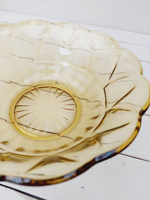 Vintage glazen schaal amberkleurig glas
