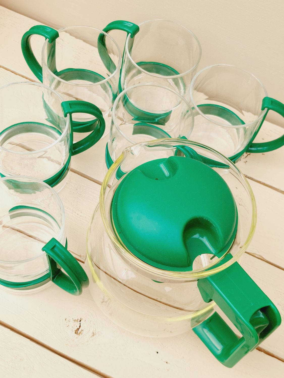 Vintage theeset 6 personen - theekan met 6 glazen groen handvat