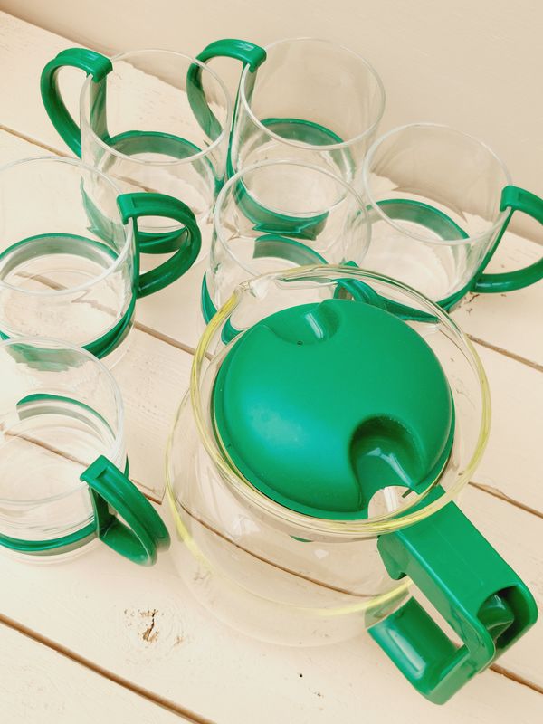 Vintage theeset 6 personen - theekan met 6 glazen groen handvat