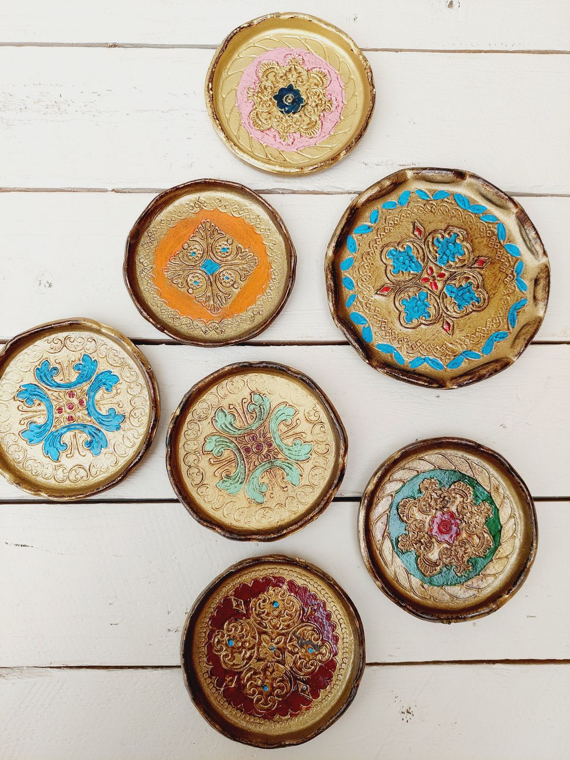 Vintage set van 6 glasonderzetters + flesonderzetter in Florentijnse stijl – hout, Made in Italy