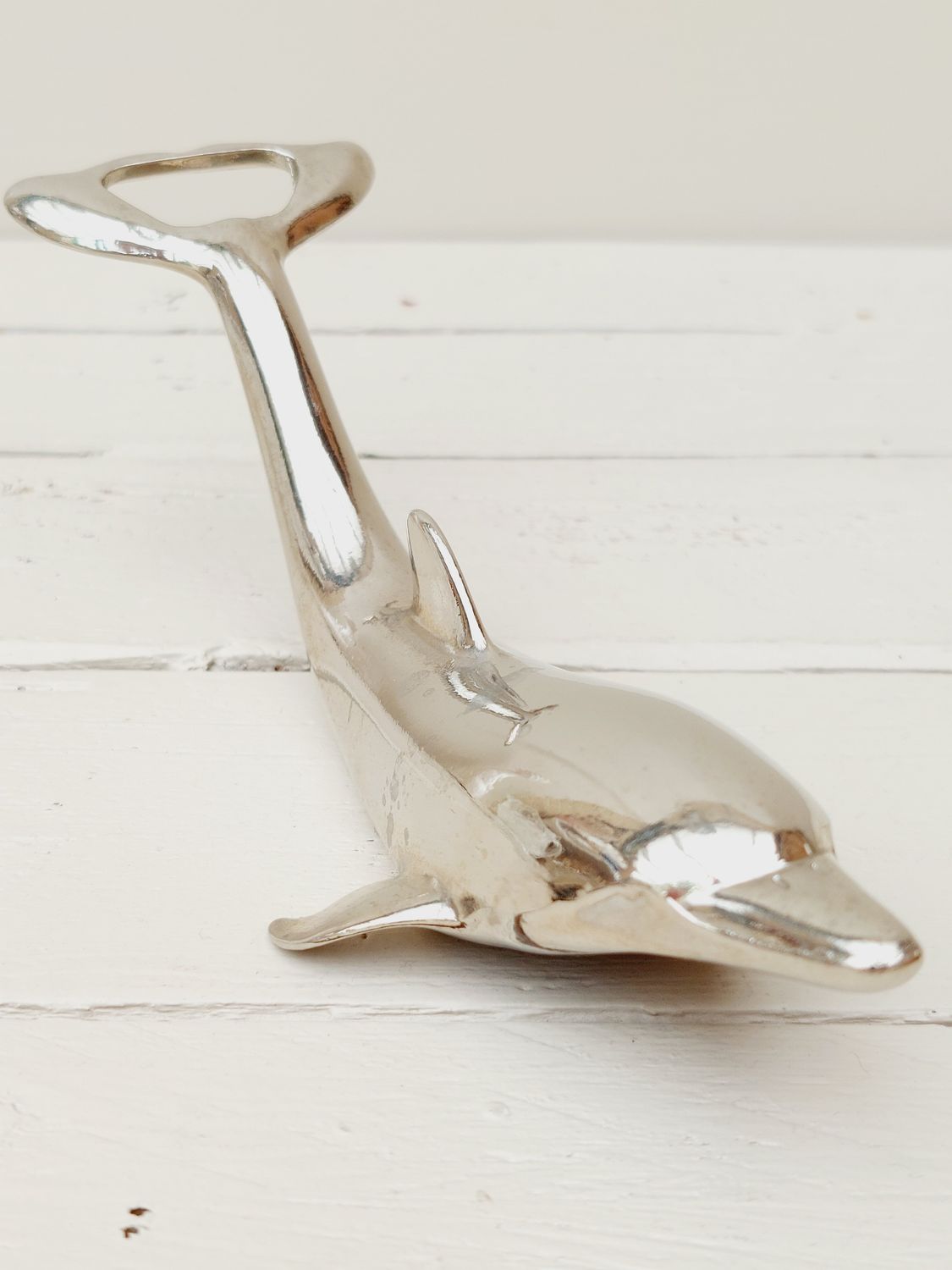 Vintage verzilverde flesopener in de vorm van een dolfijn – decoratief &amp; functioneel