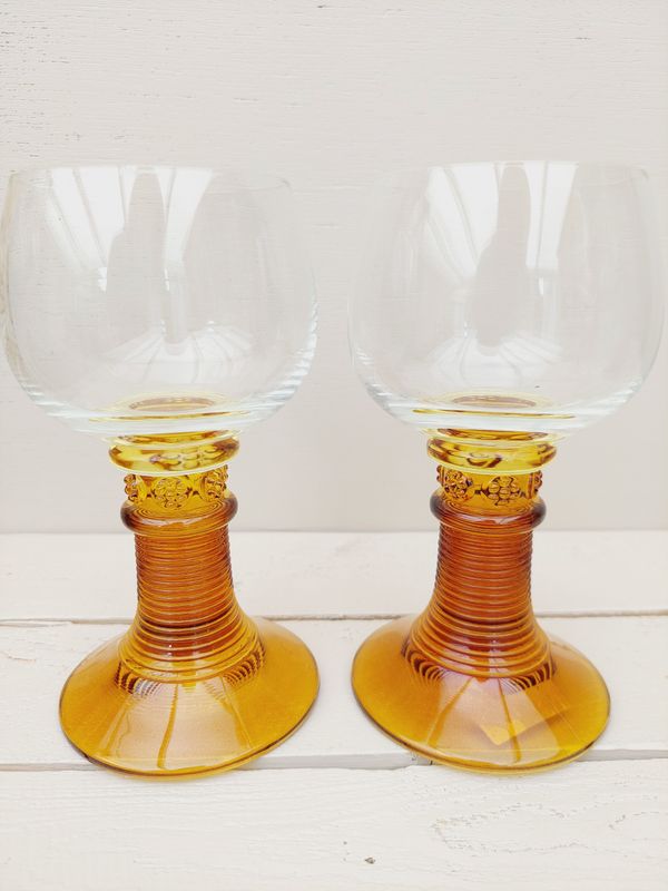 Roemer-wijnglazen met geribbelde voet in amberkleurig glas, set van 2