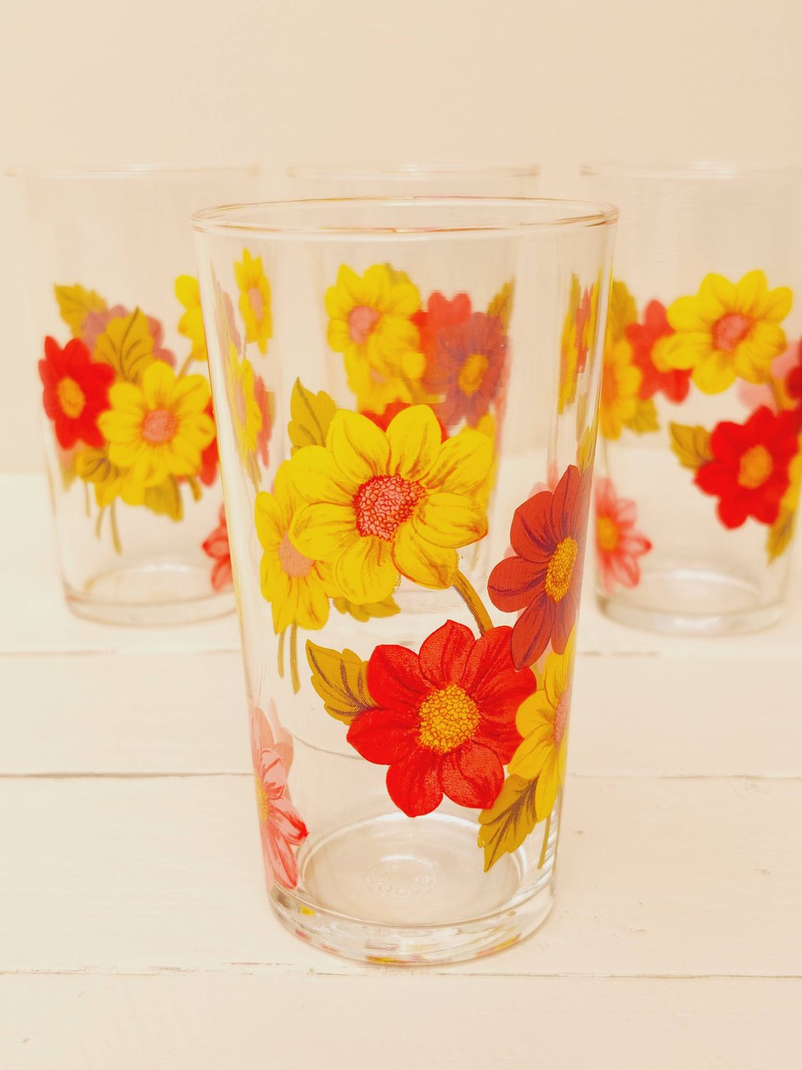 Vintage Arcoroc glazenset - Bloemenprint oranje geel rood - Retro drinkglazen - set van 4