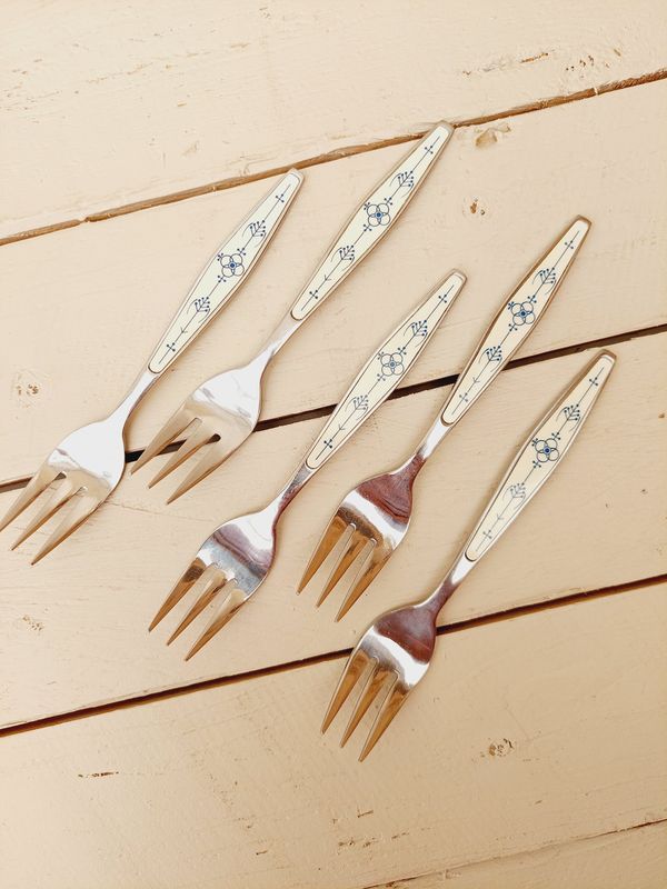 Vintage gebaksvorken met Blauw Saks patroon - HCU merkteken - set van 5