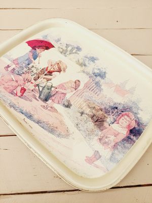 Dienblad Massily in blik met nostalgische tekening van kinderen die tuinieren - 31 x 24 cm