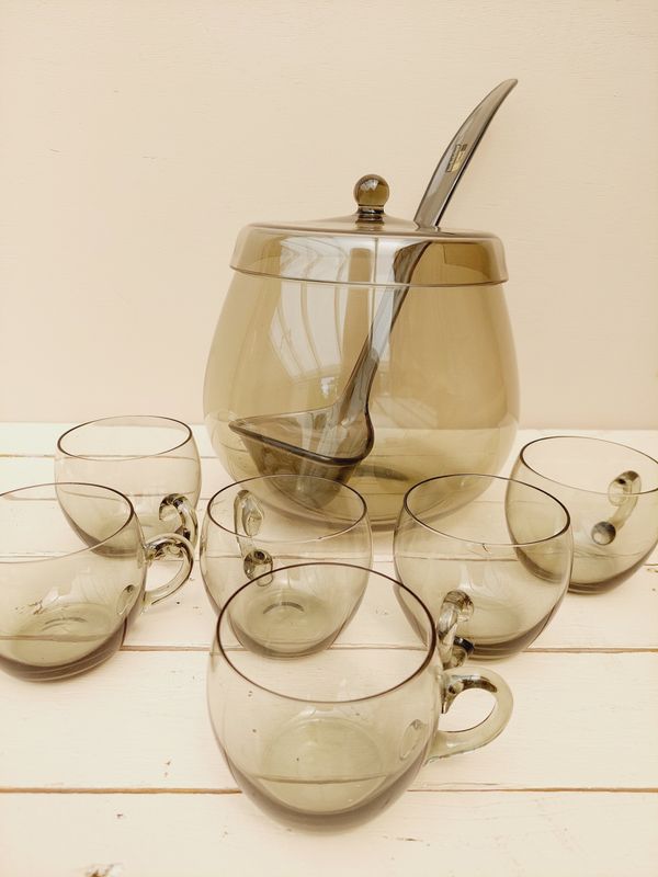 Vintage punchbowl rookglas met 6 glazen en bijhorende lepel